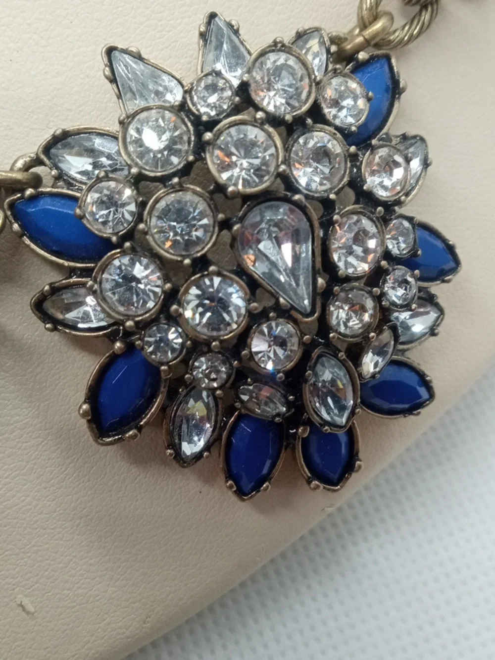 LOFT STATEMENT NECKLACE - Picture 9 of 9